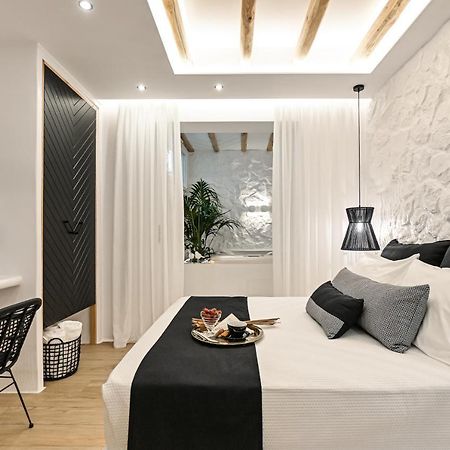 Mythos Luxury Suite Naxos City Екстер'єр фото