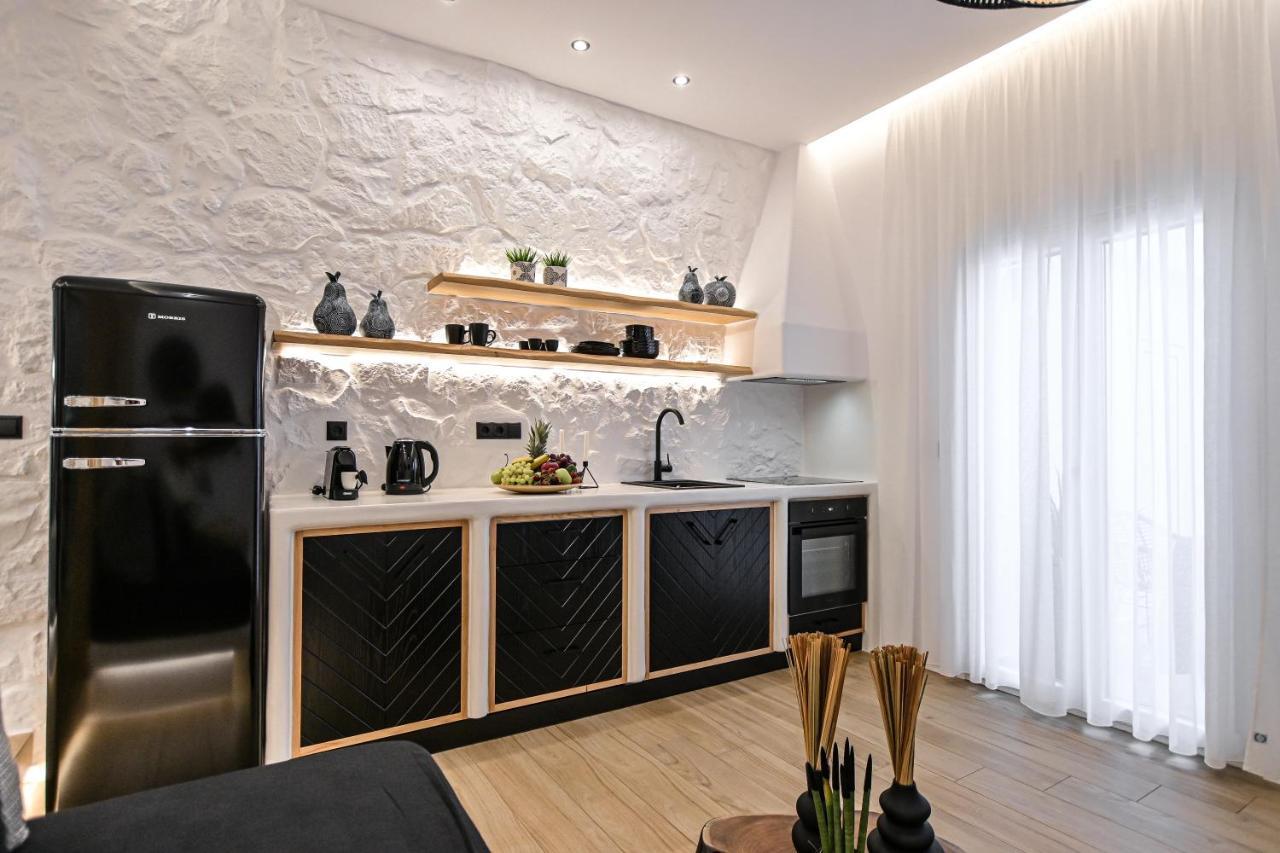 Mythos Luxury Suite Naxos City Екстер'єр фото