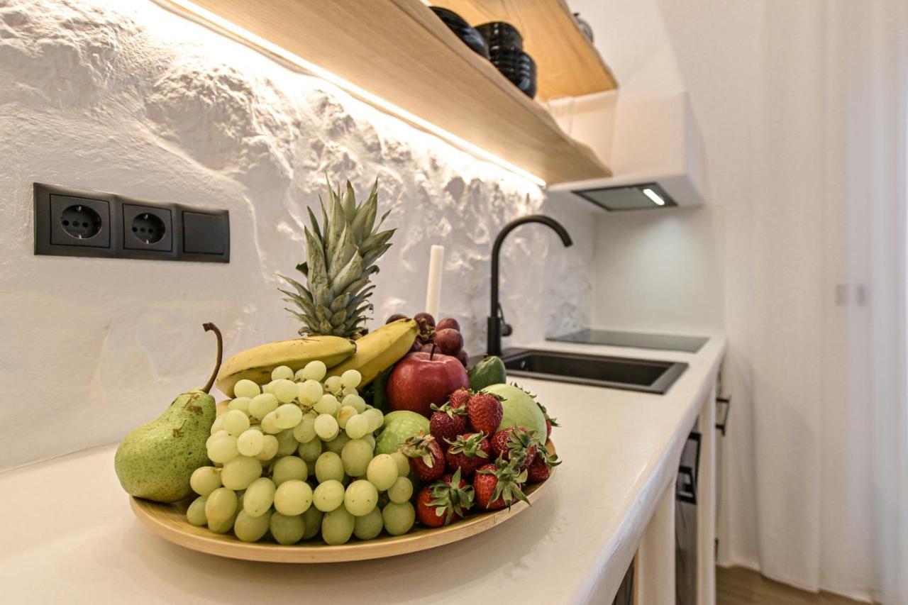 Mythos Luxury Suite Naxos City Екстер'єр фото