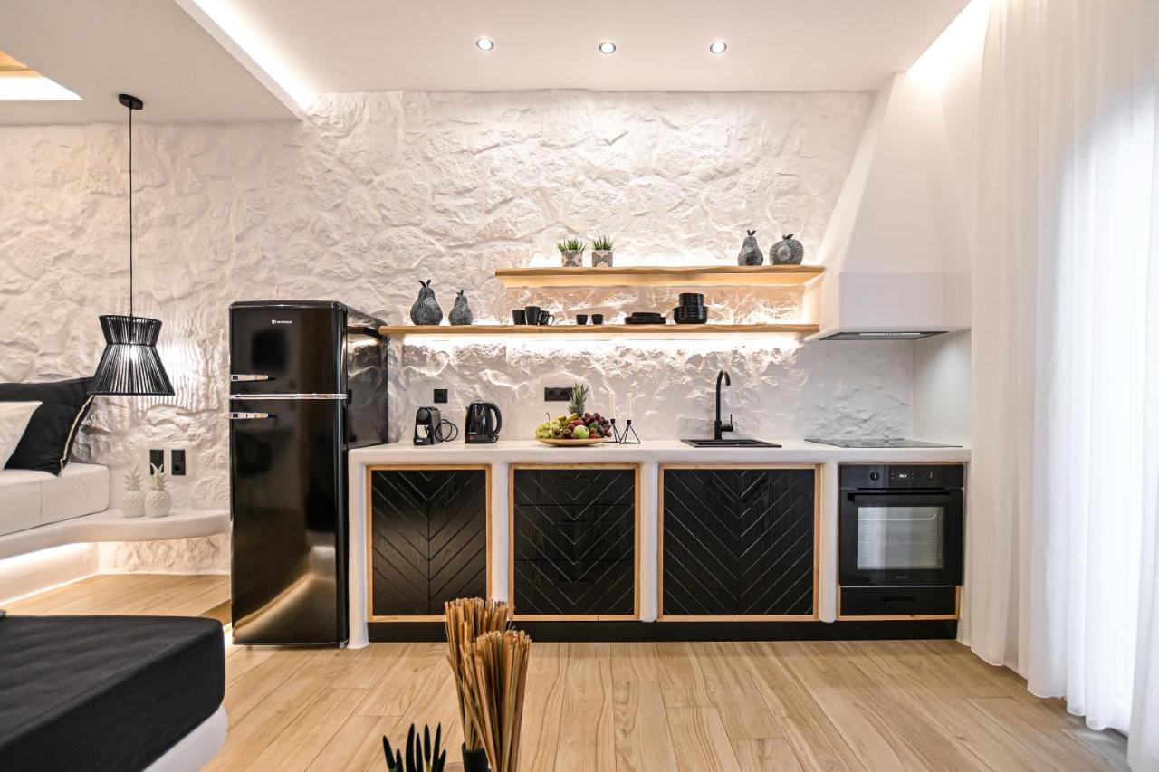 Mythos Luxury Suite Naxos City Екстер'єр фото